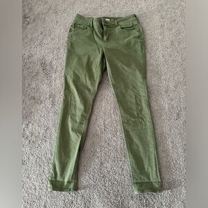 Old Navy Rock Star Green 
Size: 6